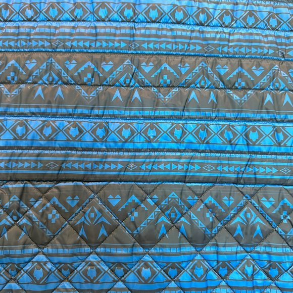 Greyson - Like New Vest, Size Large - Picture 5 of 5